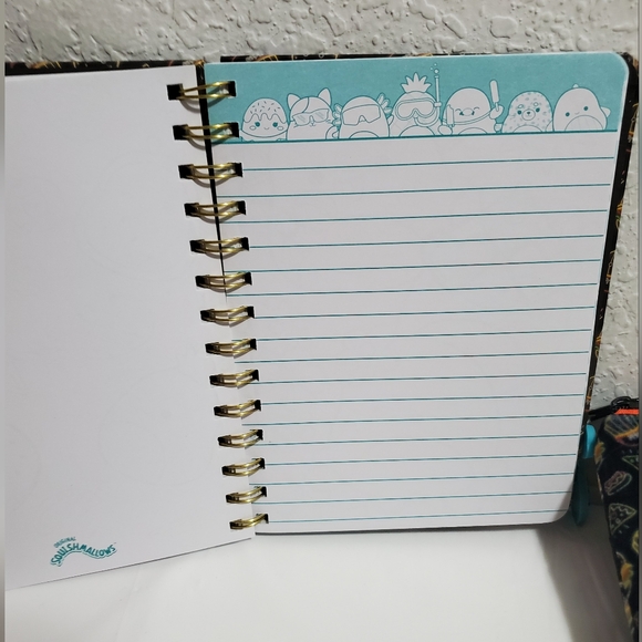 Squishmallows Notebook and Pen Set - Picture 5 of 13